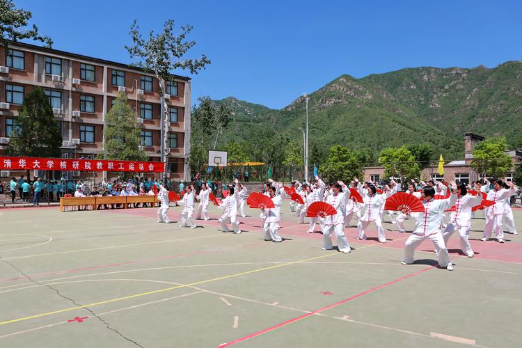 在他带领下 在他带领下